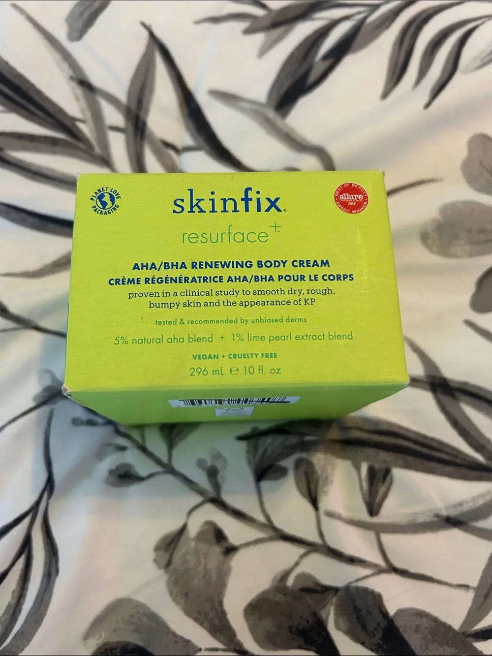 Skin Resurface+ Renewing Body Cream — Light Green by Skinfix